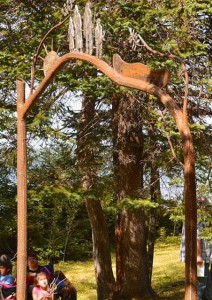 The images depicted in the arch, created through a gathering and conversation with Malikewe’j residents and Elders, with Cape Breton artist Gordon Kennedy, show the Mi’kmaq peoples’ deep connection with the land.